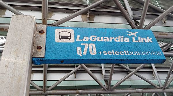 LaGuardia airport free shuttle bus to subway