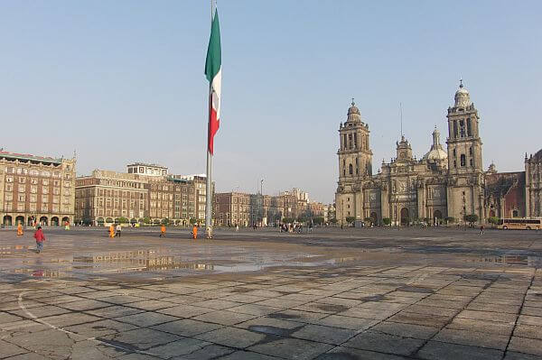 Mexico City Zocolo no crowds