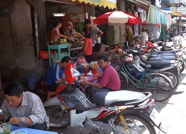 No wheelie suitcase in Vietnam