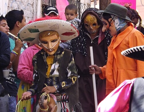 Guanajuato street festival kids