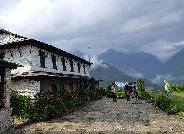 cheap hotel Nepal trekking teahouse