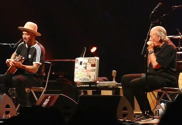 Ben Harper and Charlie Musselwhite live at Montreal music festival