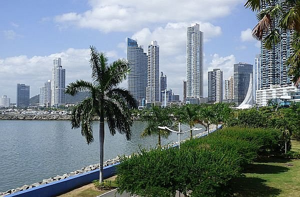 Panama City Copa layover program