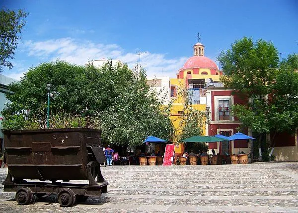 San Fernando plaza in Guanajuato pedestrian only