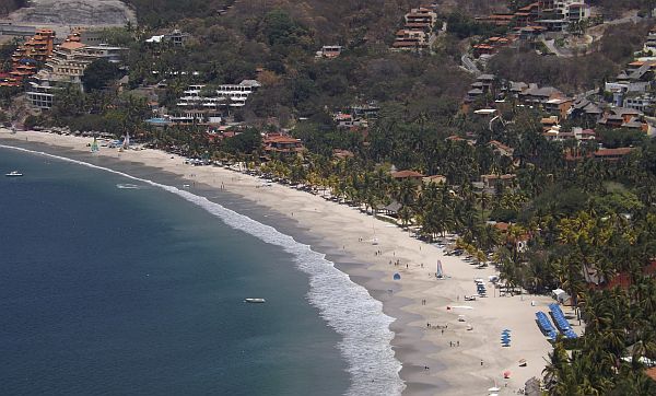 Zihuatanejo beach and houses