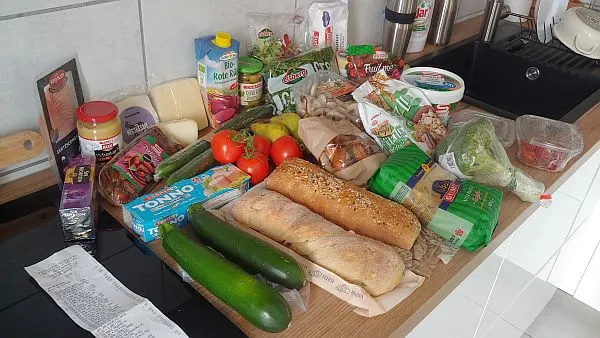 grocery store prices in Budapest